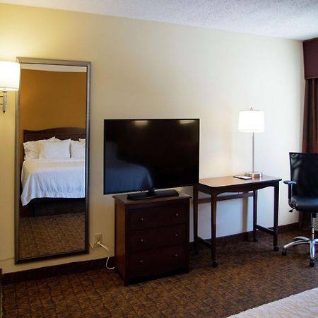 Hampton Inn St. Louis-Chesterfield Bagian luar foto