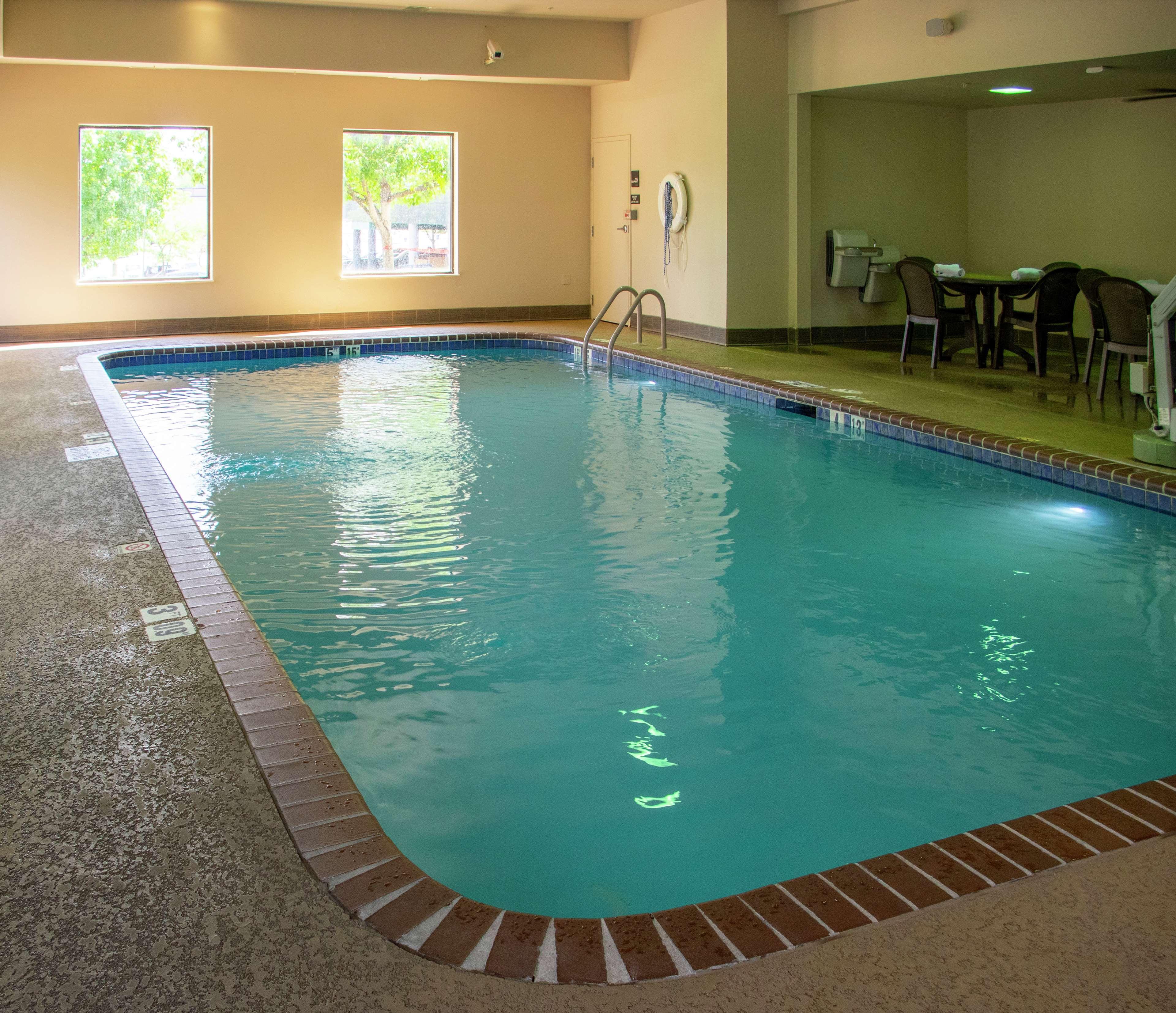 Hampton Inn St. Louis-Chesterfield Bagian luar foto